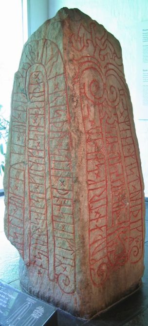 stele runica DR 68 (DK MJy 79) ritrovata ad Aarhus